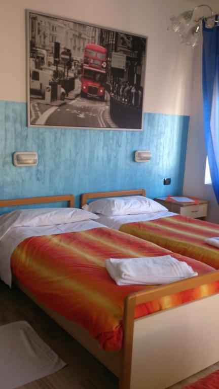 Hotel Paradise Bruzolo Pokoj fotografie