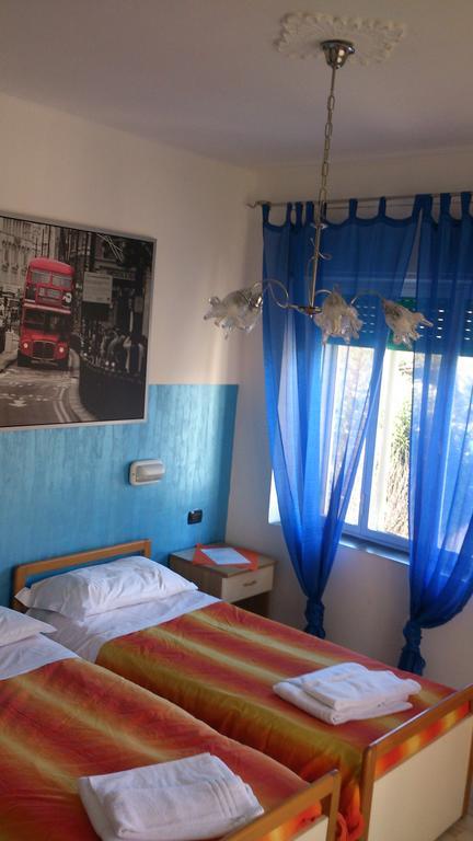 Hotel Paradise Bruzolo Pokoj fotografie
